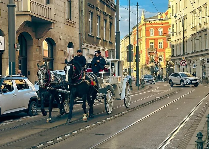 Sky Old Town شقة كراكوفيا