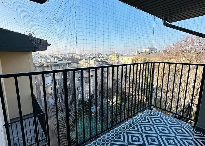 Sky Old Town Apartman *